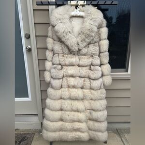 Blue Fox Hoizontal 2 in 1 Short to Long Fur Coat